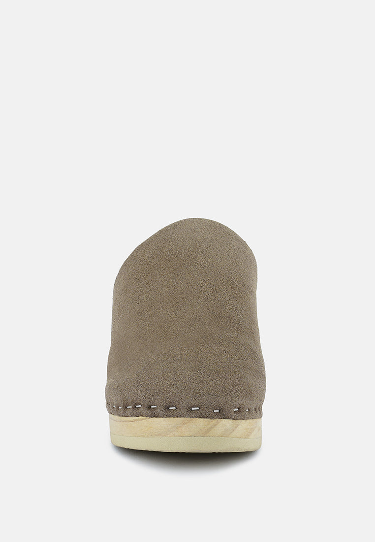 DARCIE Suede Clogs#color_taupe