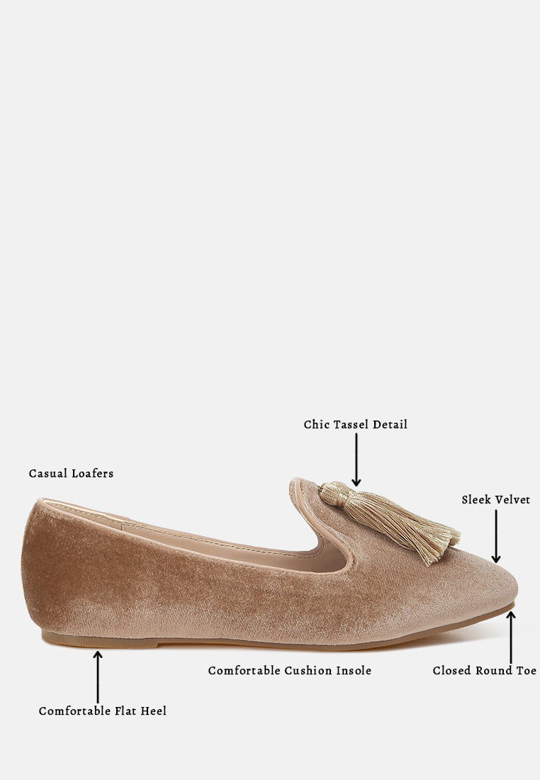 tromso iconic tassel detail velvet loafers#color_beige