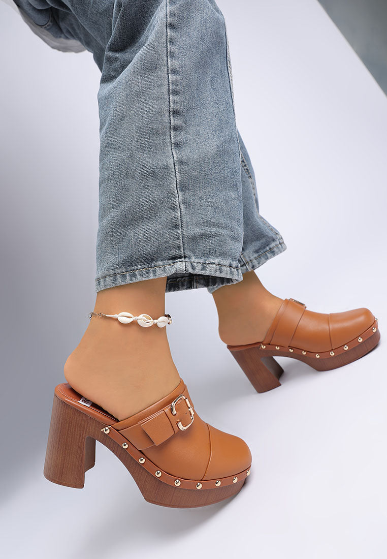 septim genuine leather studded clog heels#color_tan