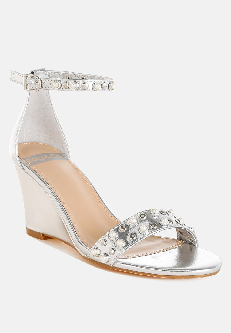 jumera metallic pearl embellished wedges#color_silver