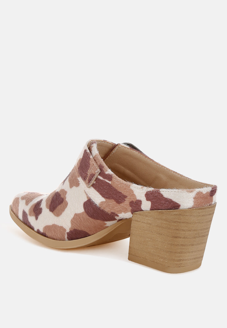 nometa faux suede buckle detail mules#color_cow print