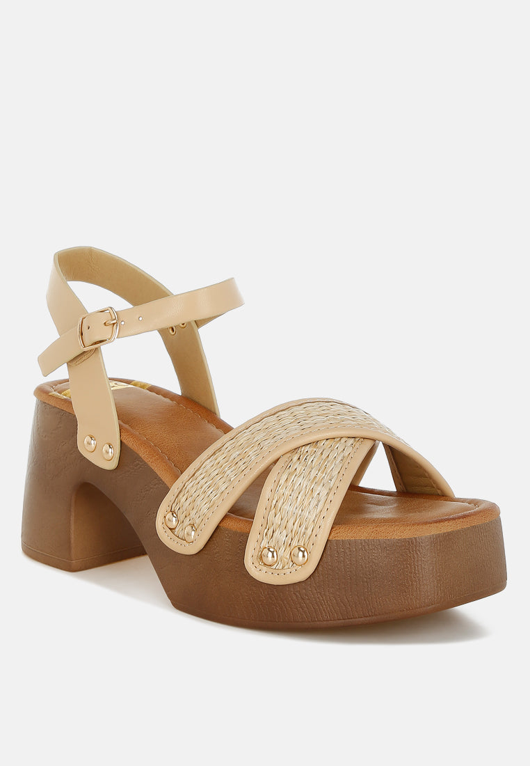 qasa studded raffia clog sandals#color_natural