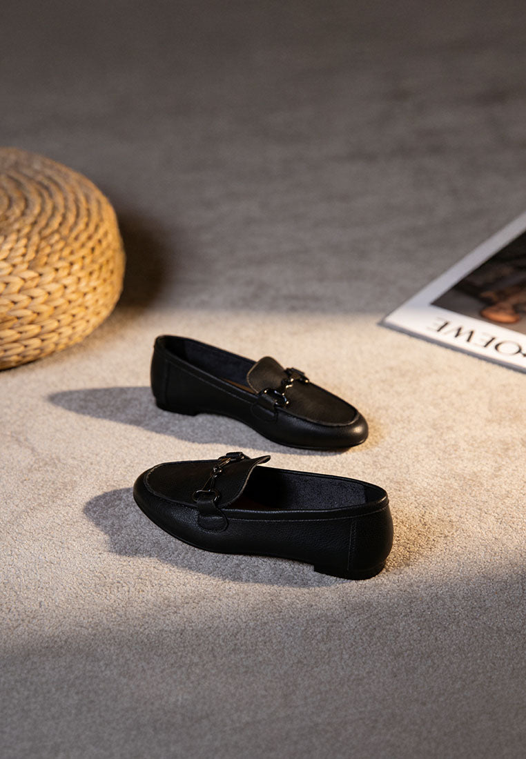 taranis monochromatic horsebit real leather loafers#color_black