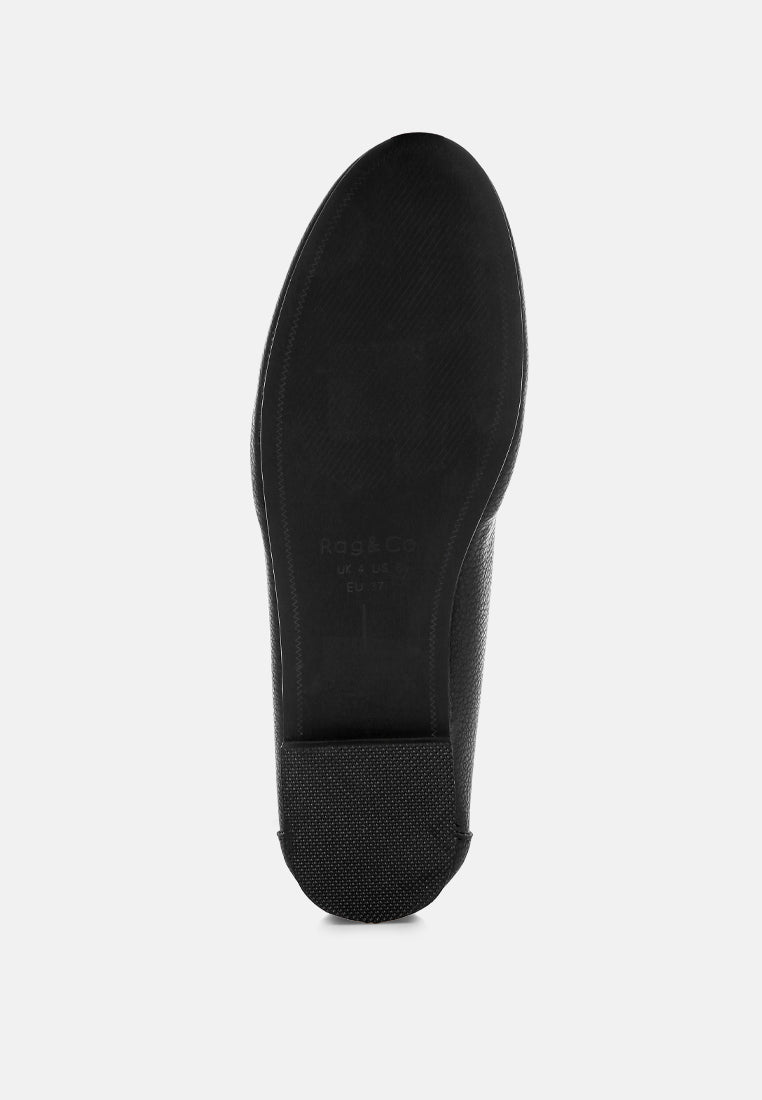 taranis monochromatic horsebit real leather loafers#color_black