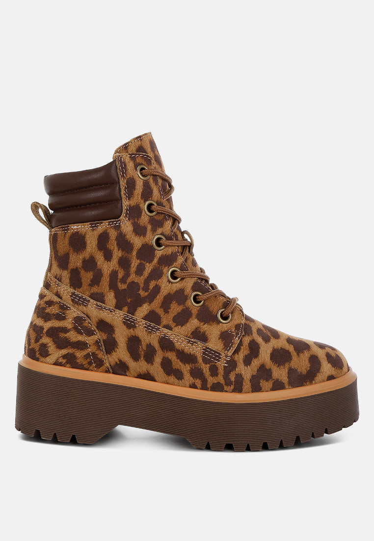 ujola high ankle leopard print suede boots#color_leopard