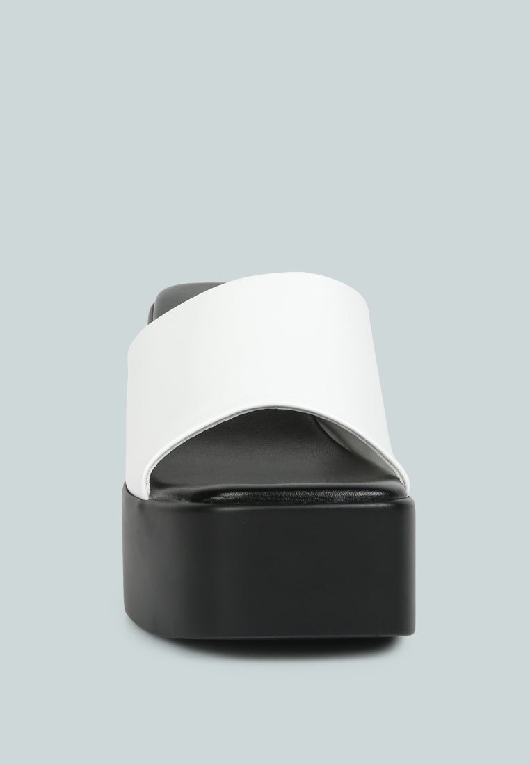 SCANDAL Slip on Block Heel Sandals in White#color_White