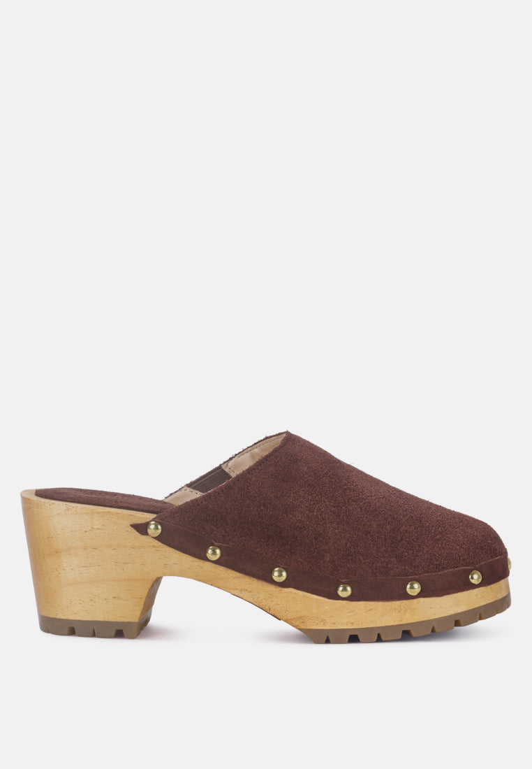 CEDRUS Fine Suede Studded Clog Mules in Brown-Brown