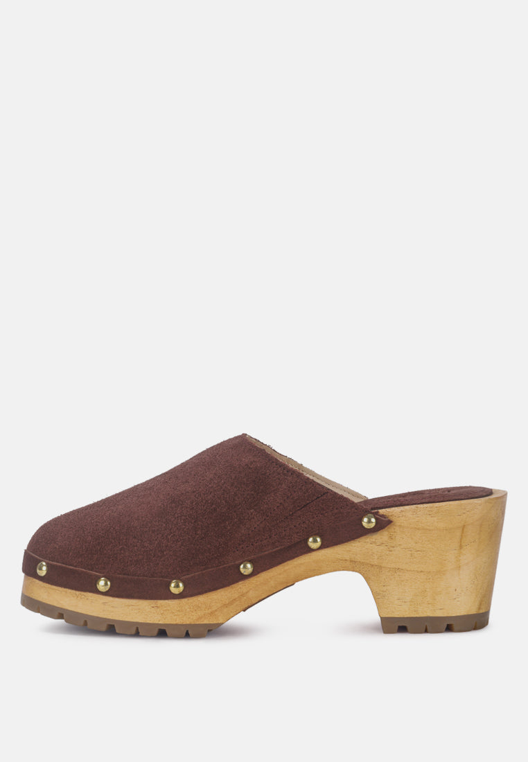 CEDRUS Fine Suede Studded Clog Mules in Brown-Brown
