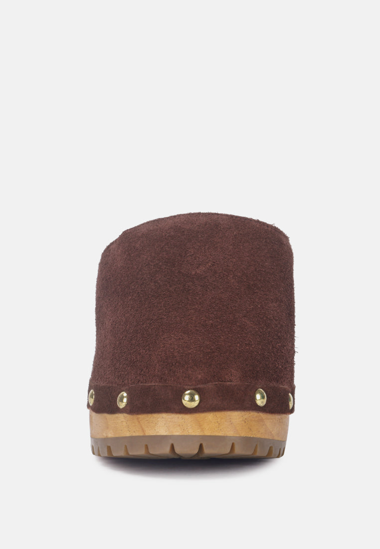 CEDRUS Fine Suede Studded Clog Mules in Brown-Brown