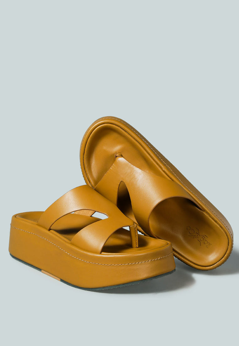 HATHAWAY Slip-On Platfrom Sandal in Tan-Tan