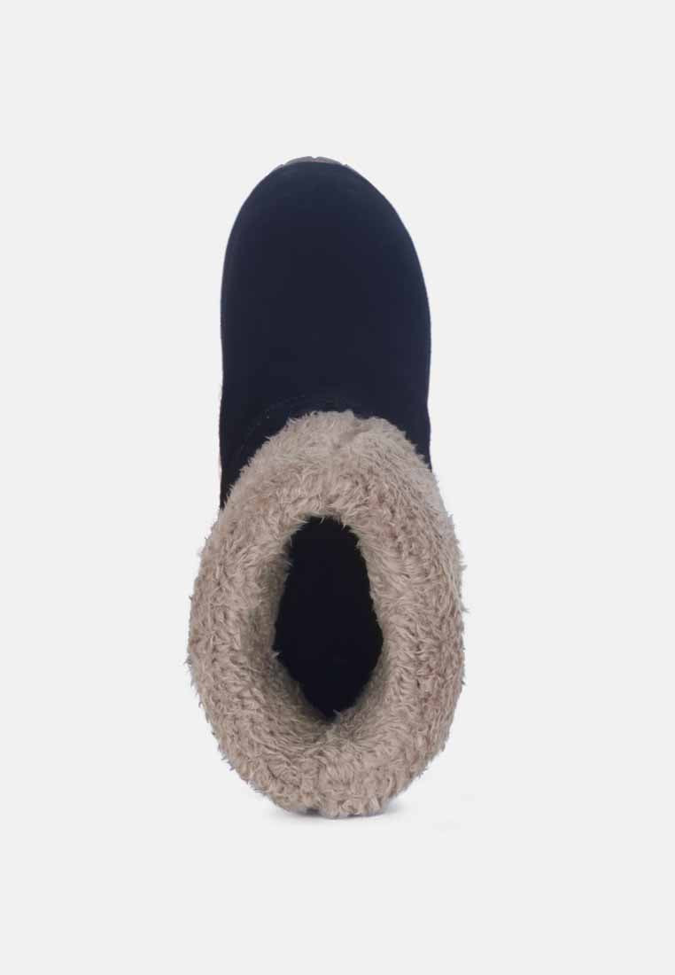 JUGLANS Fur Collared Ankle Clog Boots in Black#color_black