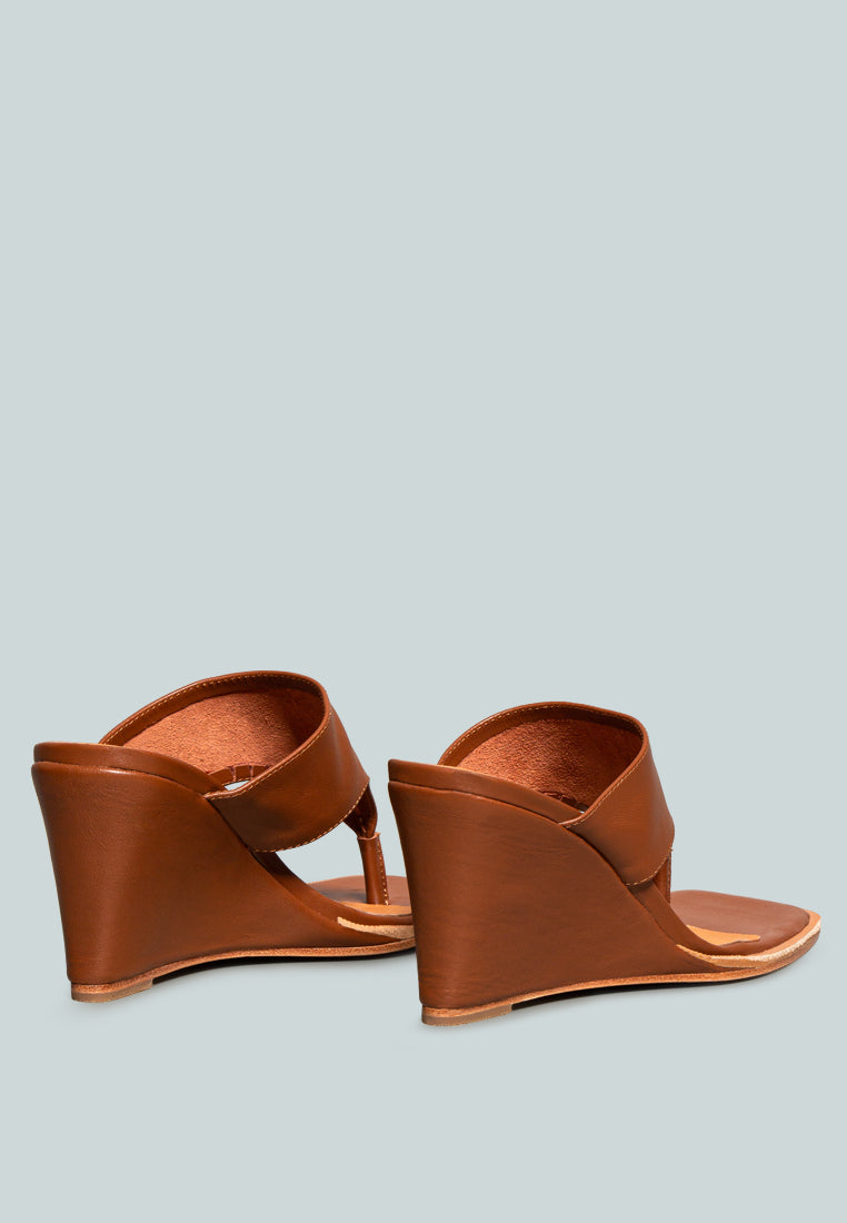 ONASSIS Tan Thong Wedge Sandals_Tan