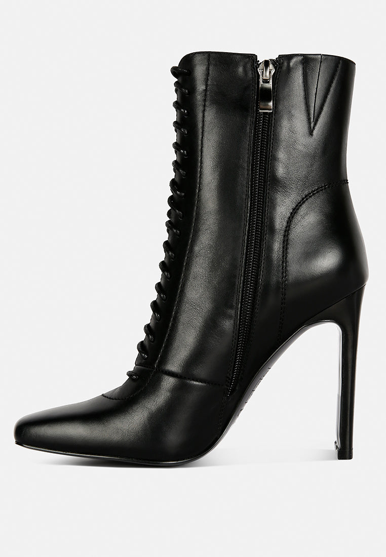 wyndham black lace up leather ankle boots#color_black