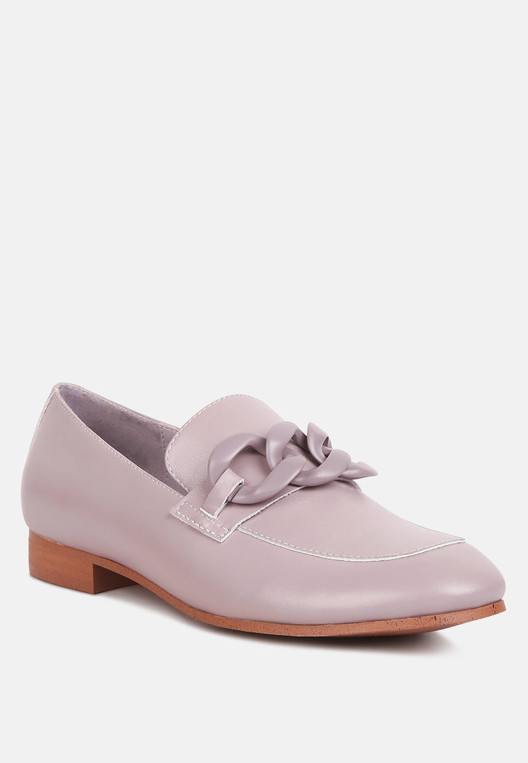 MERVA Chunky Chain Leather Loafers in off lilac#color_lilac