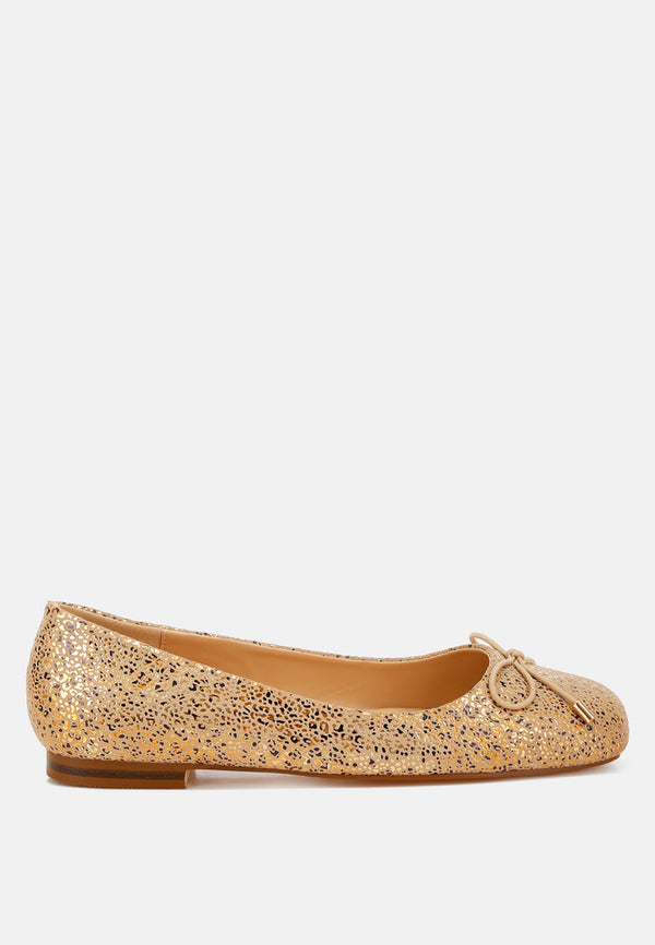 apollon bow detail foil print suede ballerinas#color_gold