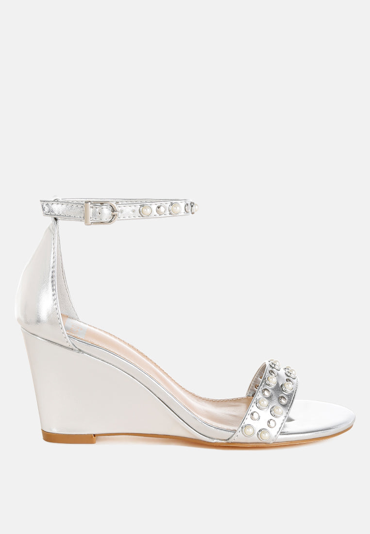jumera metallic pearl embellished wedges#color_silver