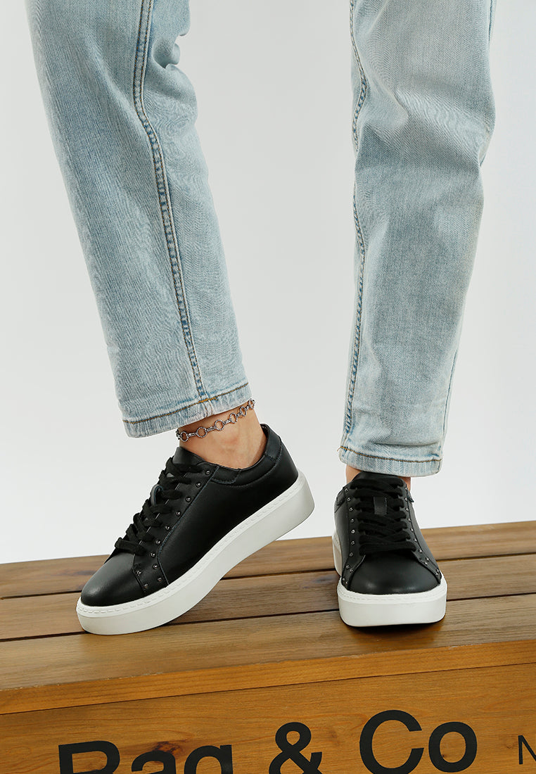 strider studs embellished chunky sneakers#color_black