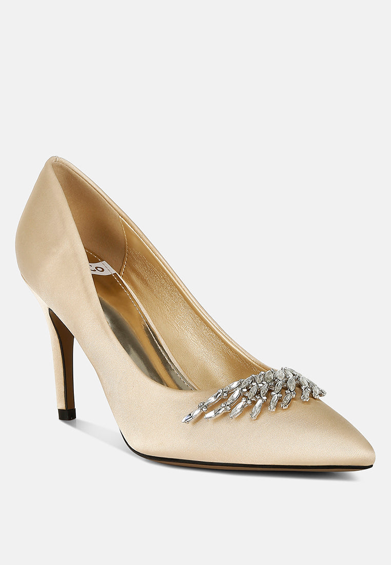 rhodolia diamante brooch detail satin pumps#color_gold