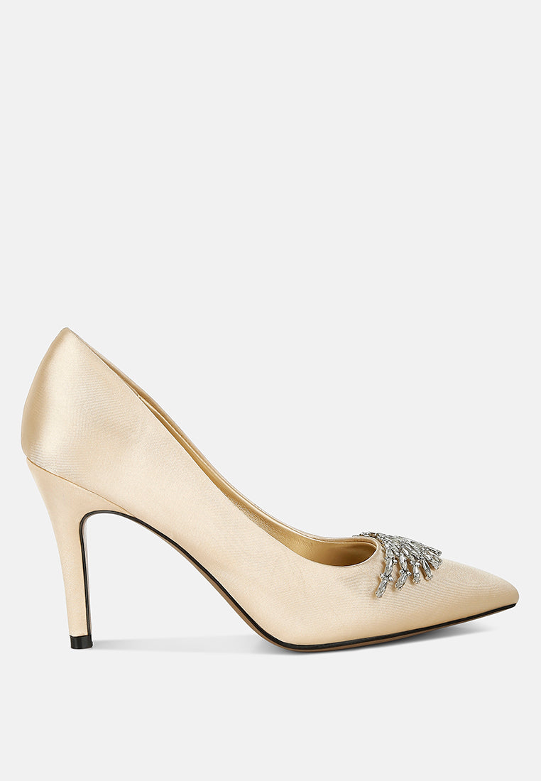rhodolia diamante brooch detail satin pumps#color_gold
