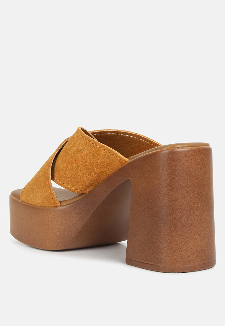 MATRIX Criss Cross Strap Block Heel Sandals#color_light tan