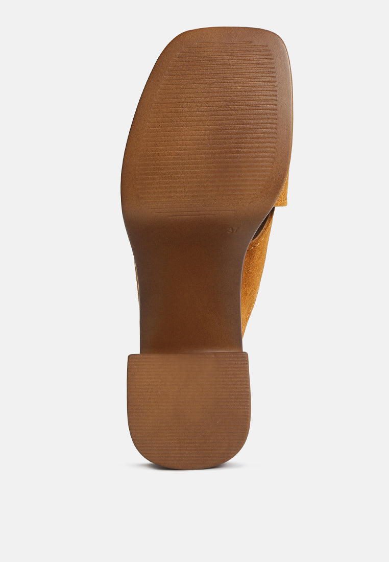 MATRIX Criss Cross Strap Block Heel Sandals#color_light-tan