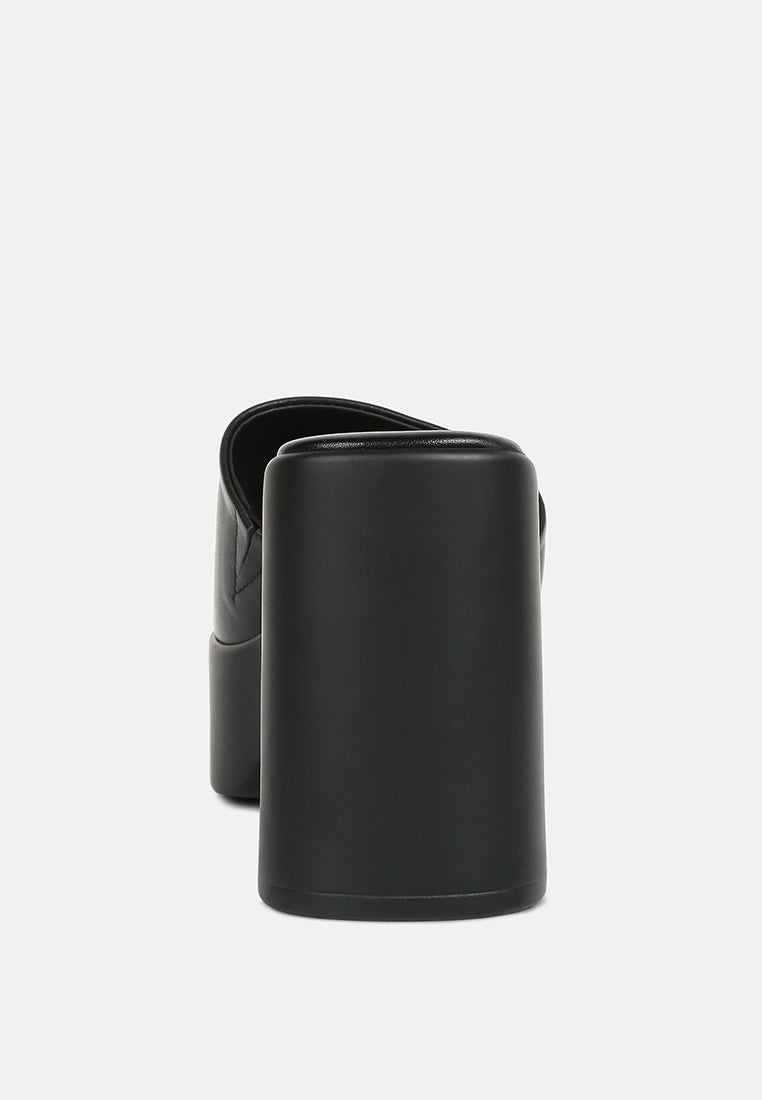 SCANDAL Slip on Block Heel Sandals in Black#color_black