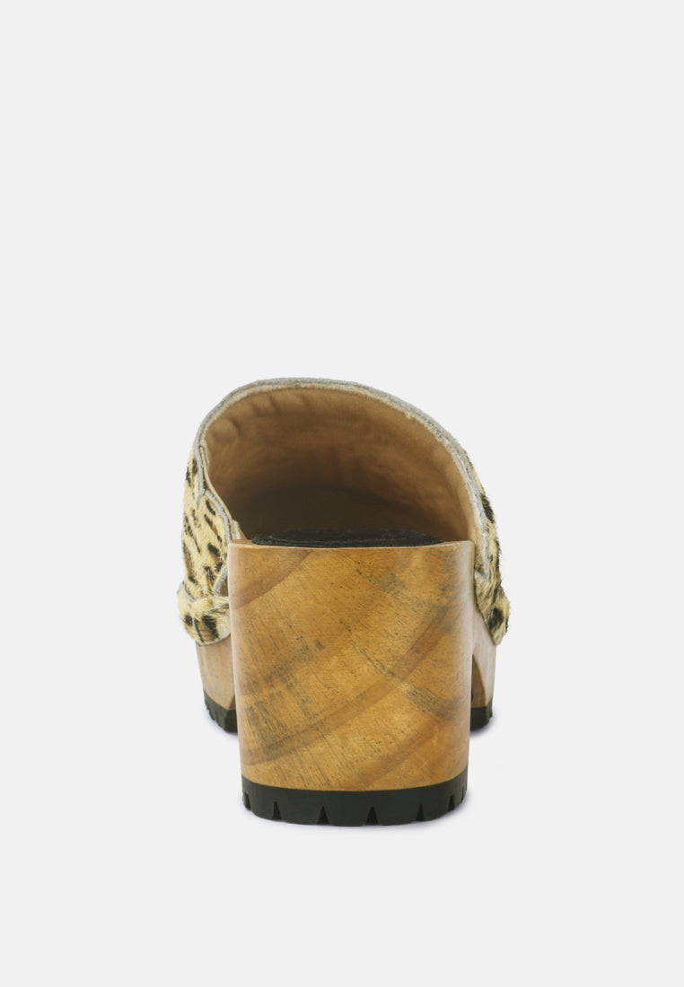ACER Fine Suede Printed Leopard Clog Slides in Beige-Beige