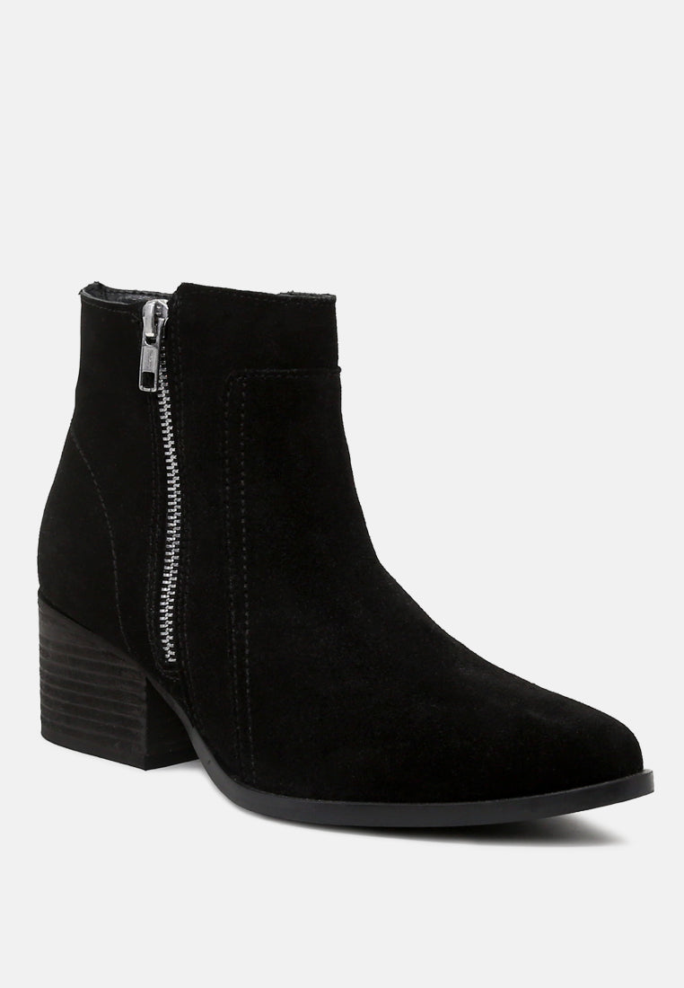 BAUENA Black Ankle Boots with Zip Closure-Black