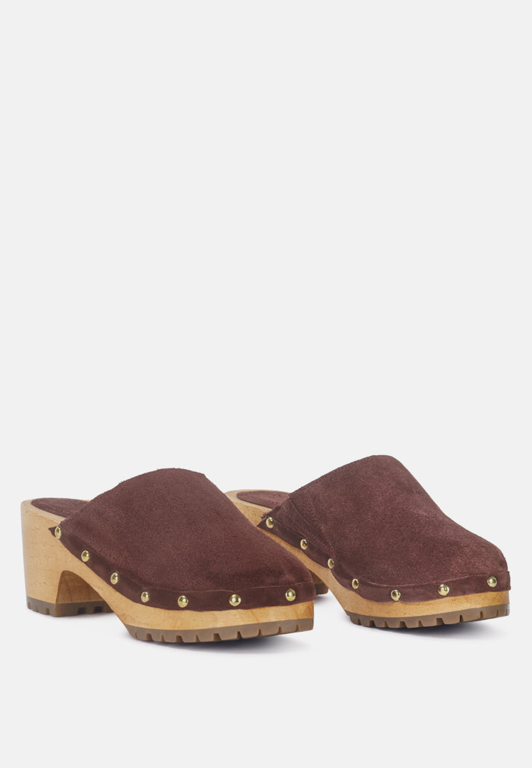 CEDRUS Fine Suede Studded Clog Mules in Brown-Brown