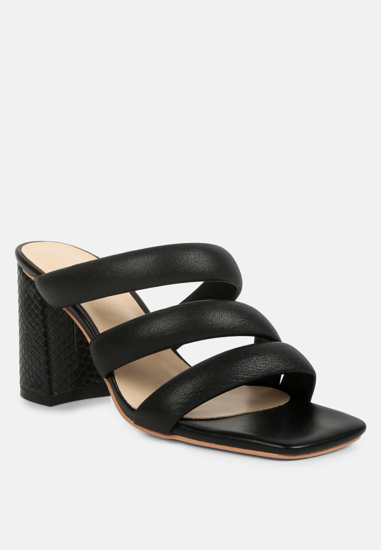 KYWE Black Textured Heel Chunky Strap Sandals#color_black