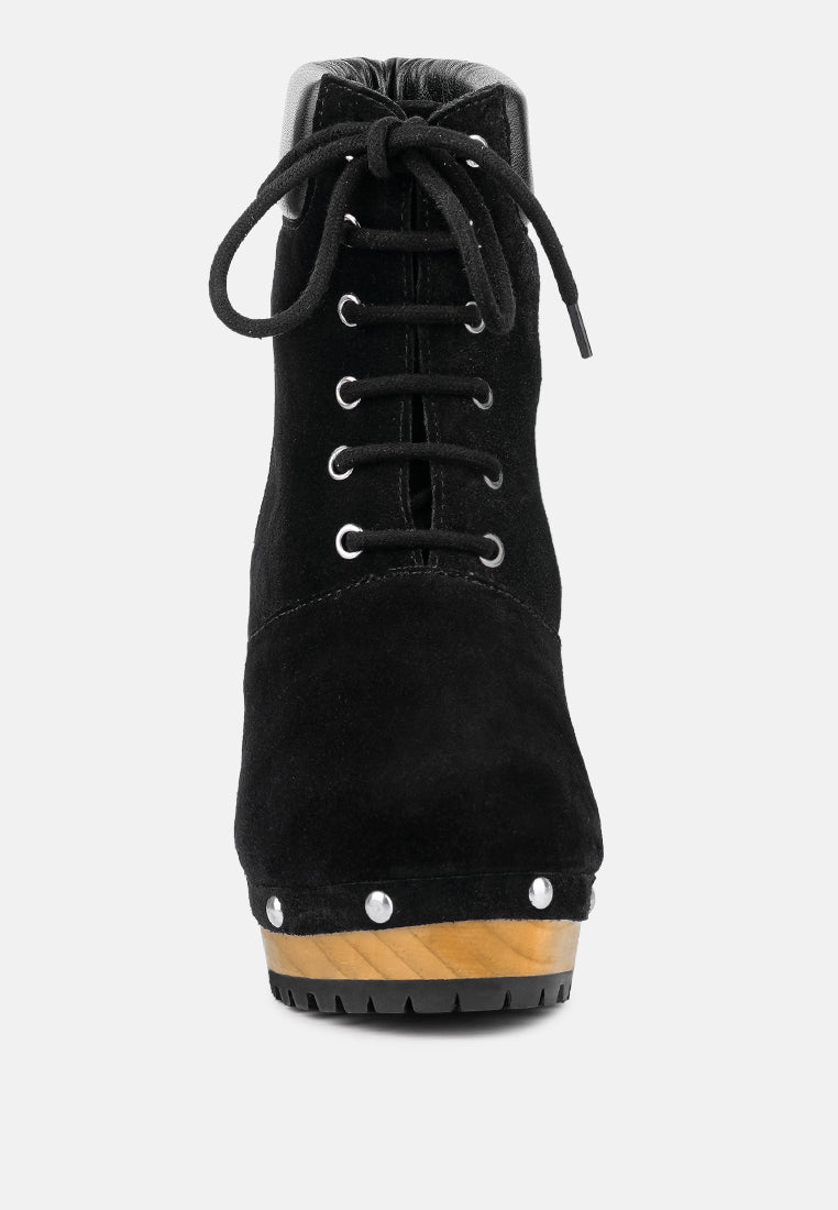 MAAYA Black Handcrafted Fur Collared Suede Boot_black