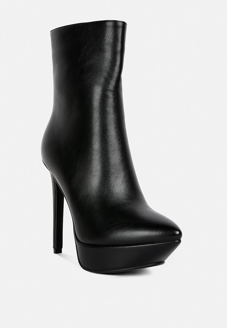 magna black high heeled ankle boot#color_black