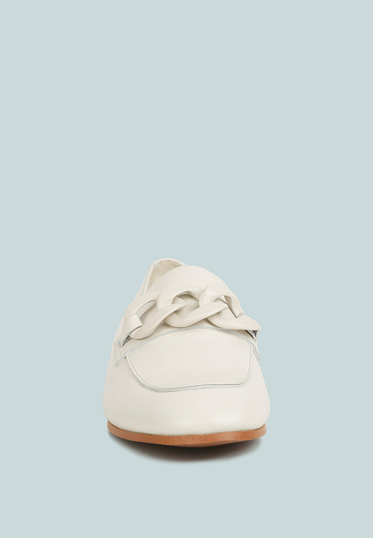 MERVA Chunky Chain Leather Loafers in off White#color_off White